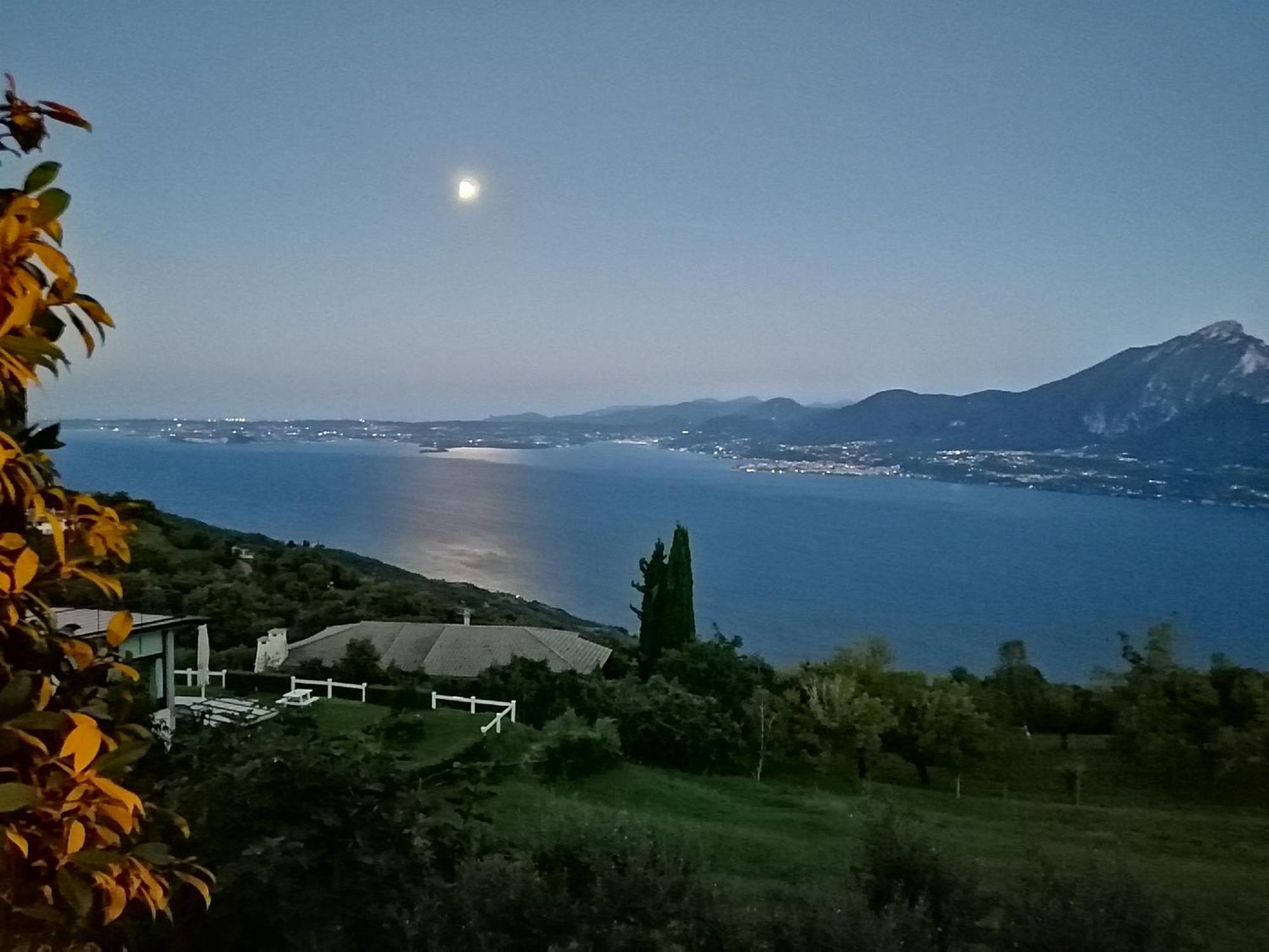 Beb Da Paolo Con Vista Lago San Zeno di Montagna Εξωτερικό φωτογραφία